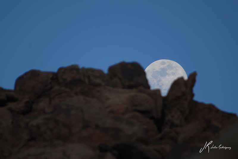 Luna-Rumorosa-Montanas-Baja-California-Julio-Rodriguez-LOW